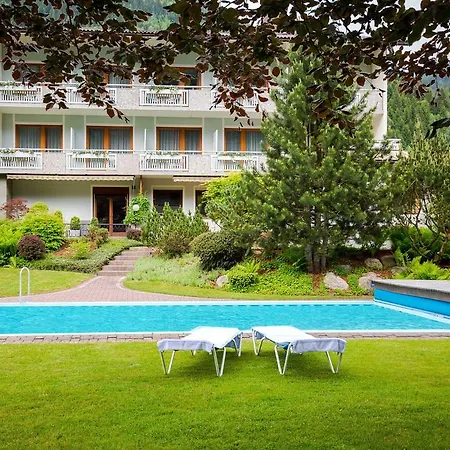 Klamberghof Burgstaller Hotel 3*