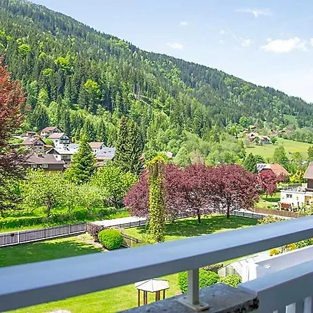 Klamberghof Burgstaller Otel Feld am See