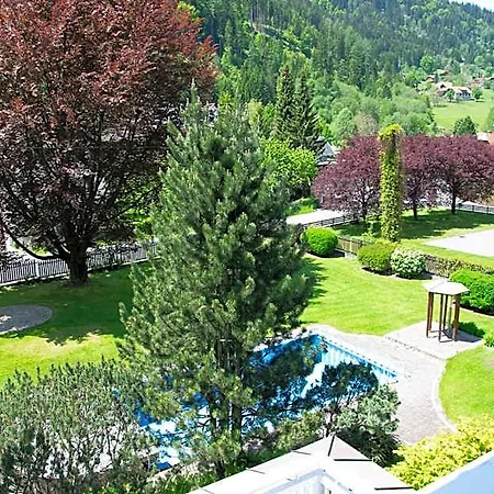 Klamberghof Burgstaller Otel Feld am See