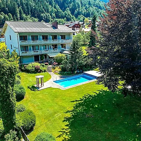 Klamberghof Burgstaller Otel Feld am See